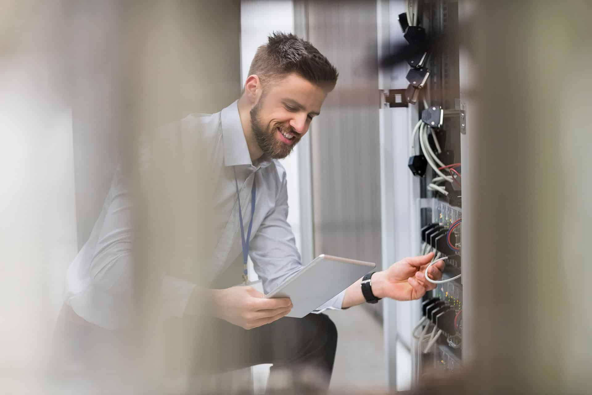 Rühlig Group | USV – Unterbrechungsfreie Stromversorgung für Unternehmen